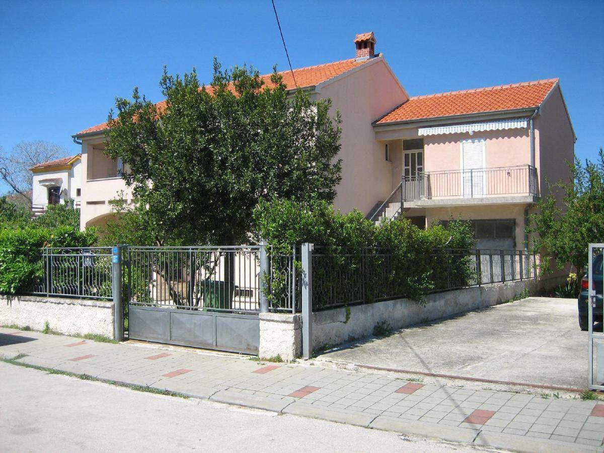 Tihi Apartman زادار المظهر الخارجي الصورة